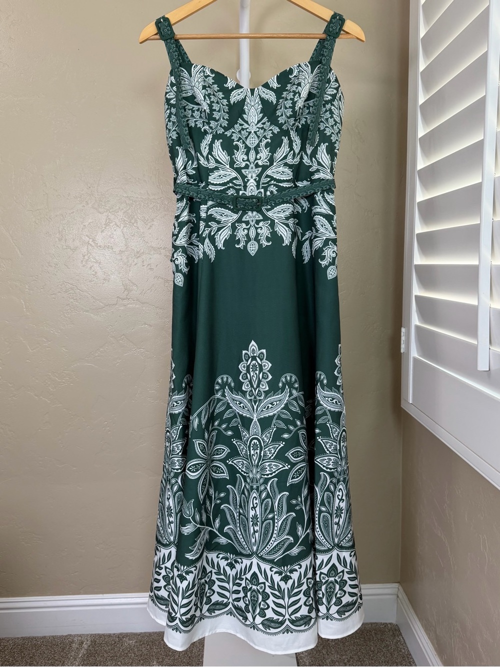 Commense Baroque Floral Print Belted Cami Maxi Dress Forest Green Medium NWT - Picture 5 of 12